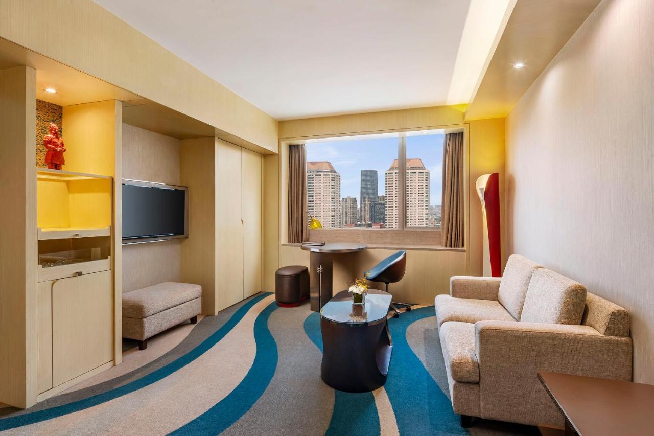 Отель Radisson Collection Hyland Шанхай