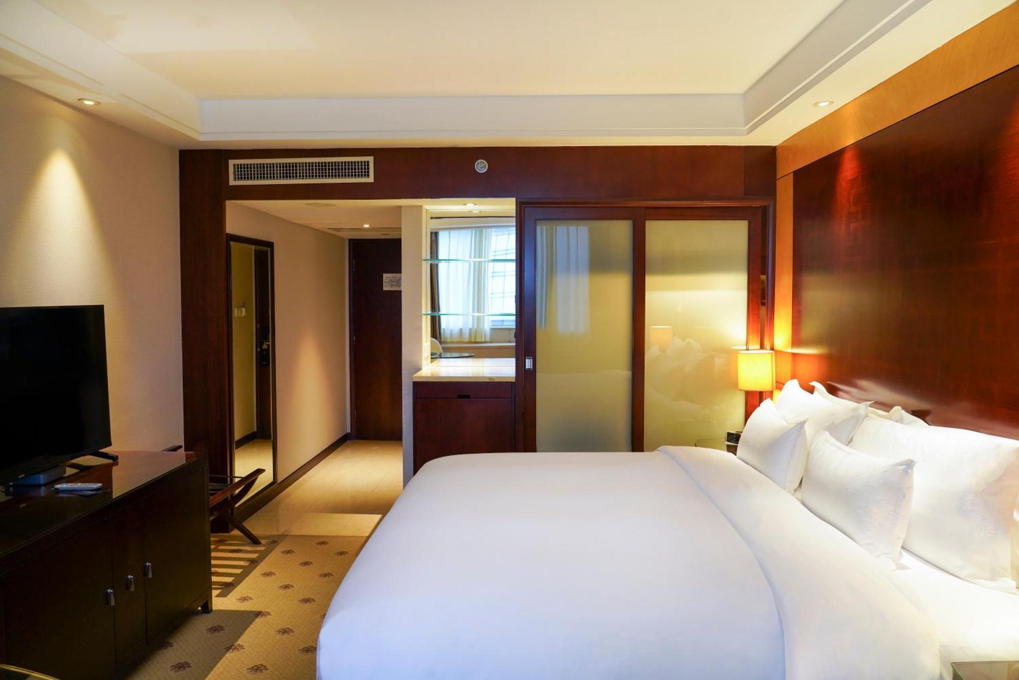Radisson Collection Hyland Шанхай