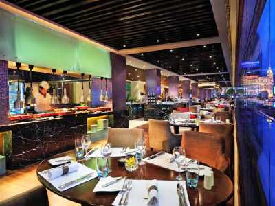 Radisson Collection Hyland Отель