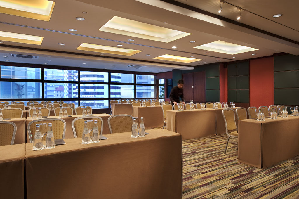 Отель Radisson Collection Hyland